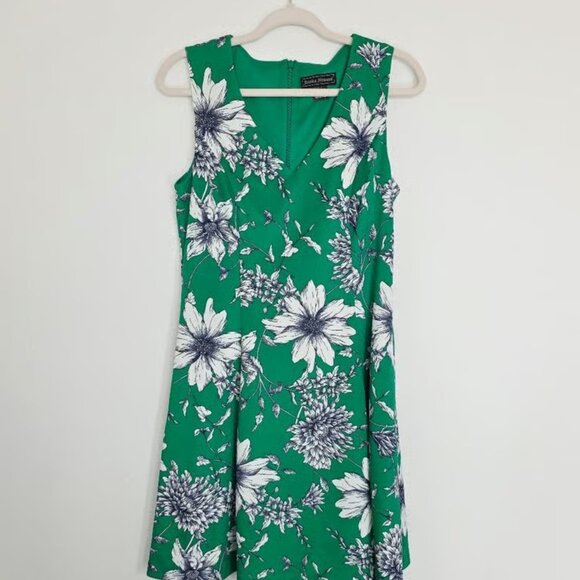 Jessica Howard Women Fit And Flare Floral Print V-Neck Sleeveless Dress Size 12P - Picture 1 of 3